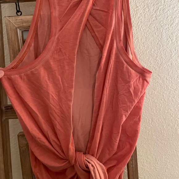 🍋 Lululemon tank top - Picture 3 of 3